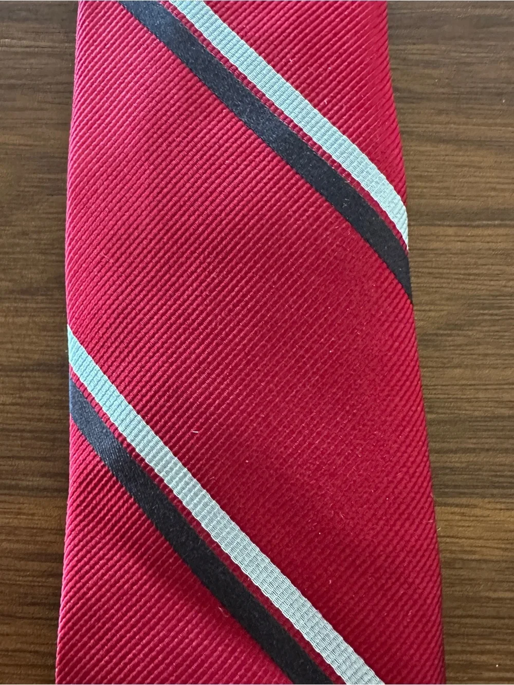 1901 Classic Red Striped Men's Tie - Elegant Neckwear